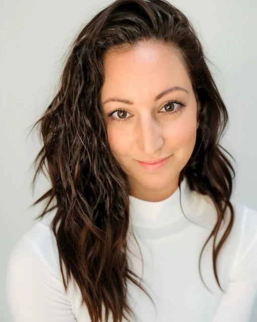 Amanda, founder of Thoughtfully Placed